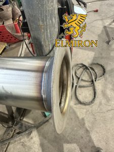 Heavy industrial hall with crane installation