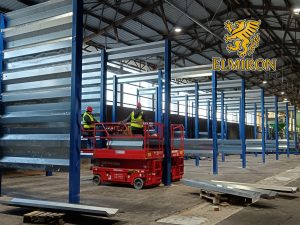 Industrial warehouse steel structure installation