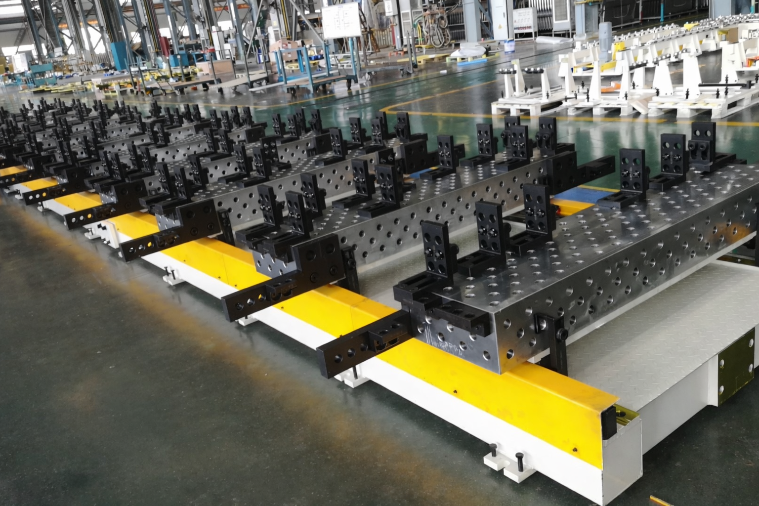 Elmiron D28 modular 3D welding tables in industrial manufacturing